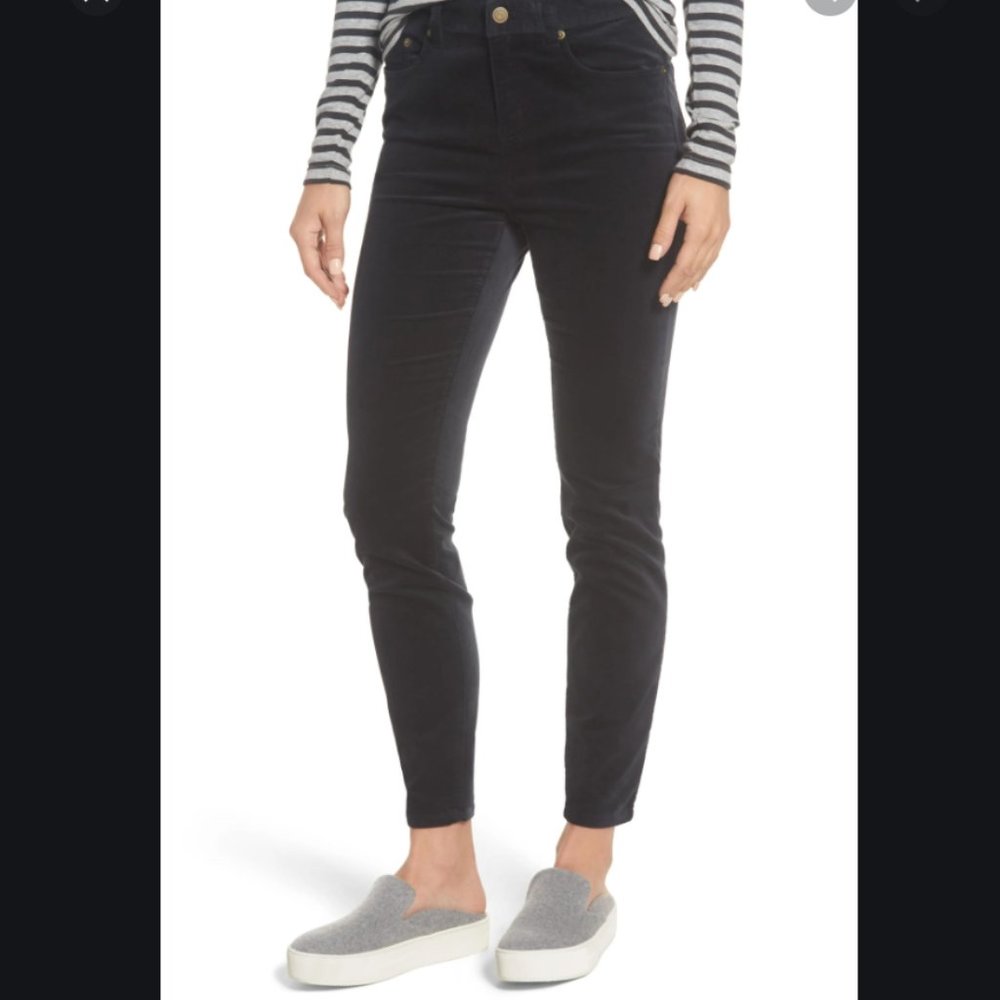 Vineyard Vines Black Velvet High Rise Pants